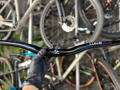 Lunje Alüminyum 31.8 780 mm Riser Mtb Gidon Bisiklet Gidonu Siyah Mavi