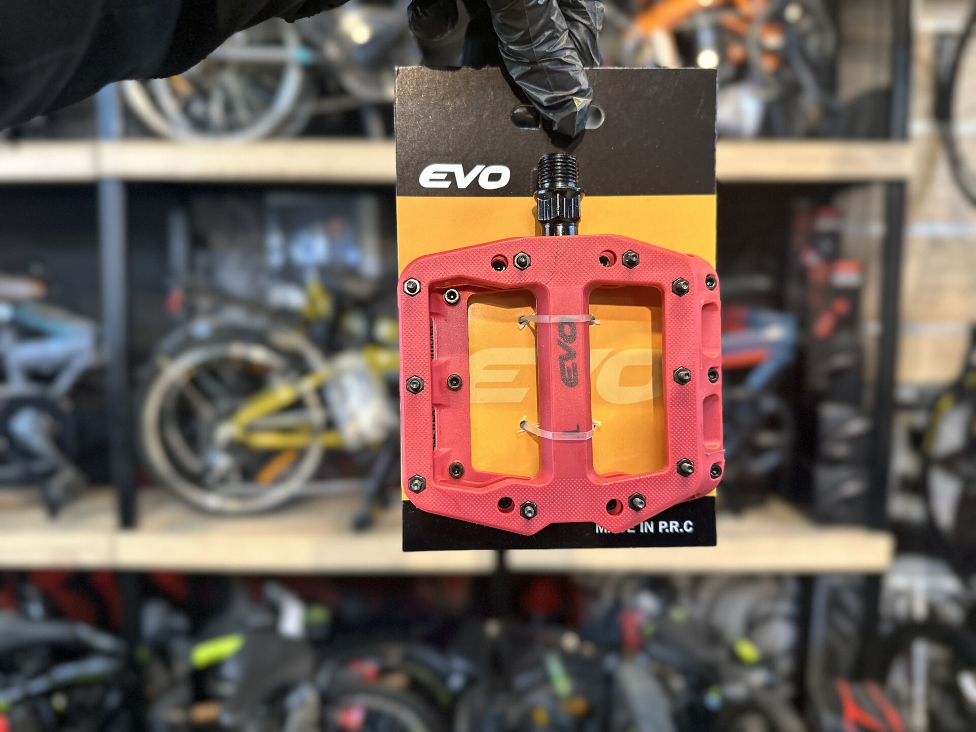 Evo Rulmanlı Çivili Bisiklet Pedalı Kırmızı