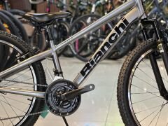 Bianchi XR 24.2 21 V VB çocuk dağ bisikleti | Alüminyum kadro, Shimano 21 vites, Zoom amortisör, 24 jant, V-Fren