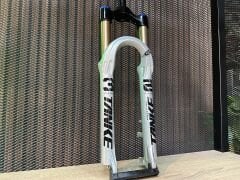 TANKE 32 Havalı Amortisör 26 Jant 120mm Kilitlemeli – Gri MTB Ön Maşa