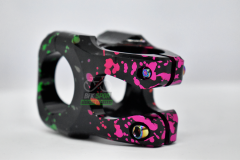 HASSNS AYARLANABİLİR GİDON BOĞAZI YEŞİL - PEMBE BENEKLİ SİYAH 28.6MM