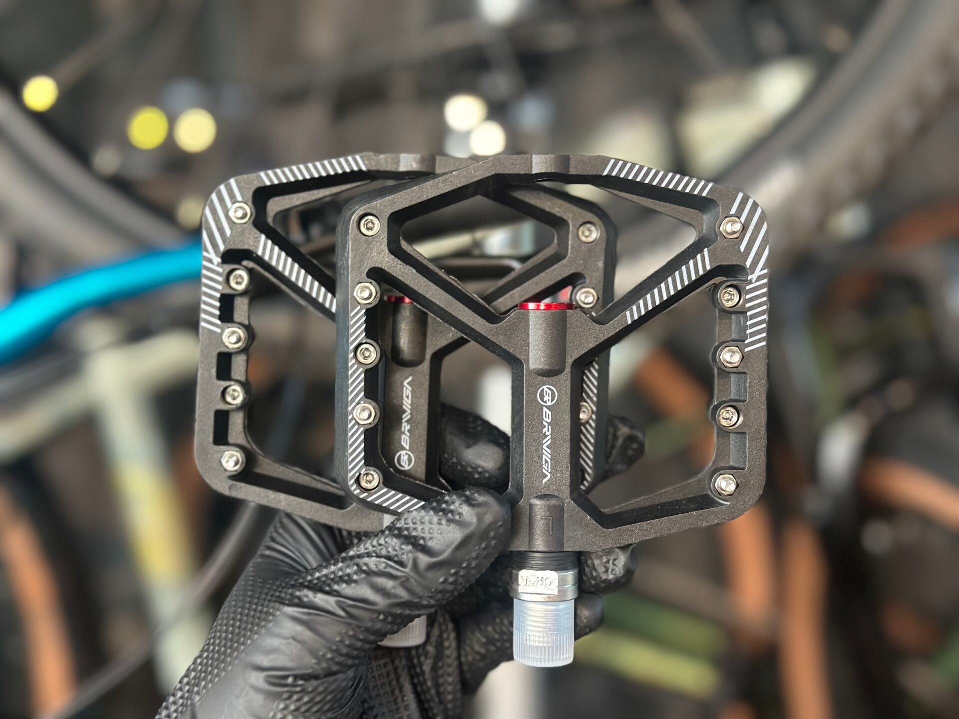 Briviga Çivili Rulmanlı Bisiklet Platform Pedal - Siyah
