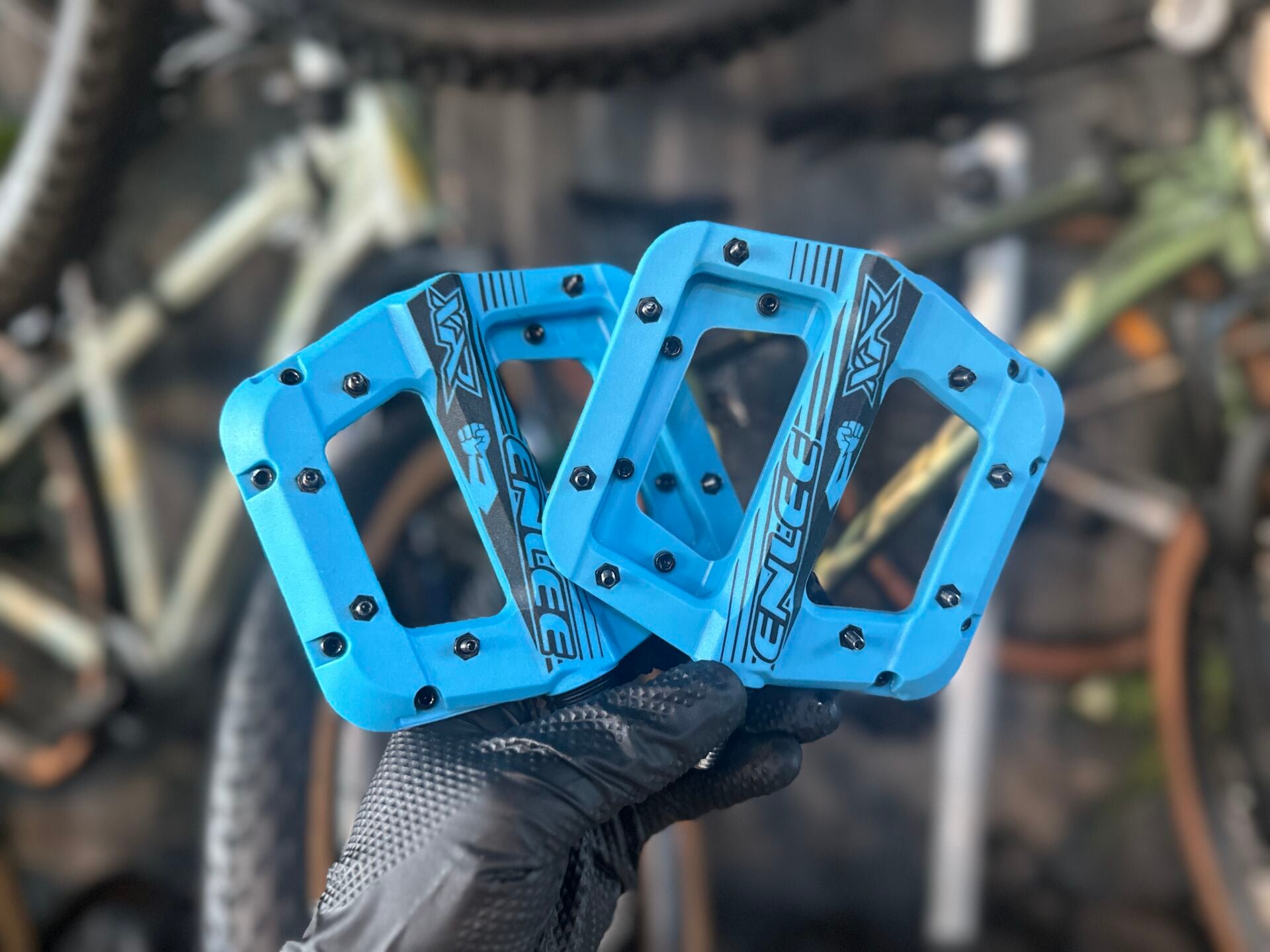 ENLEE Rulmanlı Çivili Alüminyum Platform Bisiklet Pedalı Mavi | MTB, BMX, Şehir ve Trekking Uyumlu