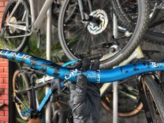 LUNJE Alüminyum MTB Gidon 720 mm Mavi