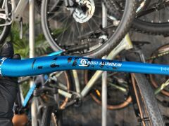 LUNJE Alüminyum MTB Gidon 720 mm Mavi