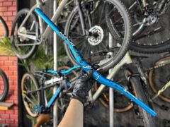 LUNJE Alüminyum MTB Gidon 720 mm Mavi
