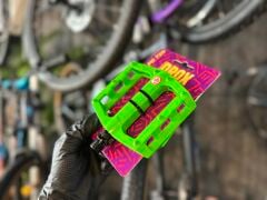 Asistan Drox PD 720 Rulmanlı Bisiklet Pedalı – Hafif Alüminyum Platform Pedal Yeşil