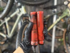 Kırmızı Siyah Detaylı Silikon Bisiklet Elcik 145 mm