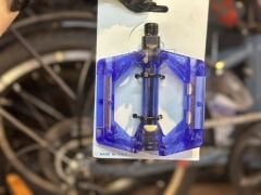 ŞEFFAF MAVİ PLATFORM PEDAL - BİSİKLET PEDALI
