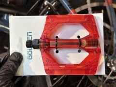 ŞEFFAF KIRMIZI PLATFORM PEDAL - BİSİKLET PEDALI