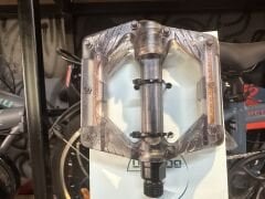 ŞEFFAF GRİ PLATFORM PEDAL - BİSİKLET PEDALI