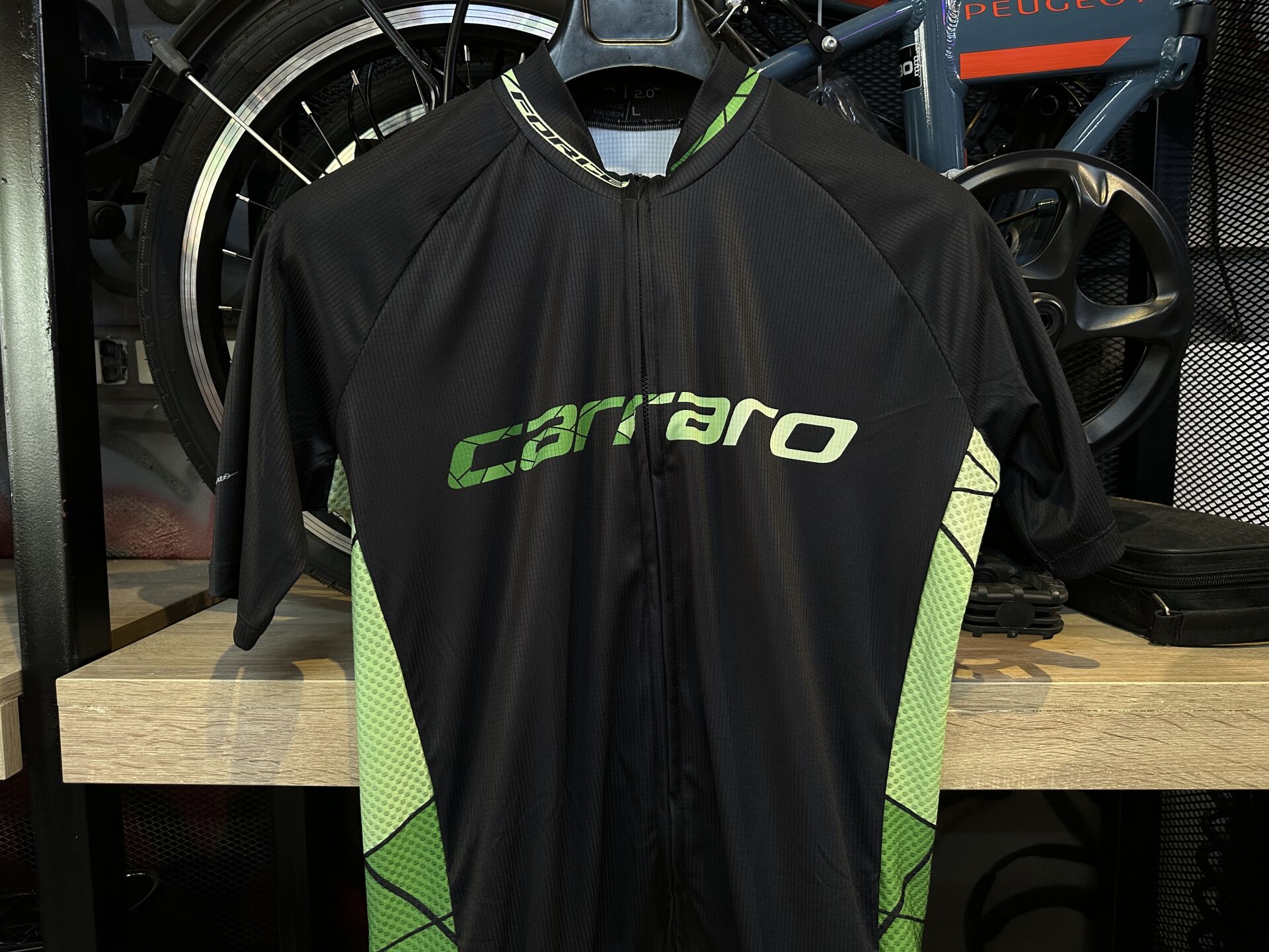 Carraro Force Bisiklet Forması Siyah-Yeşil – Performans & Stil